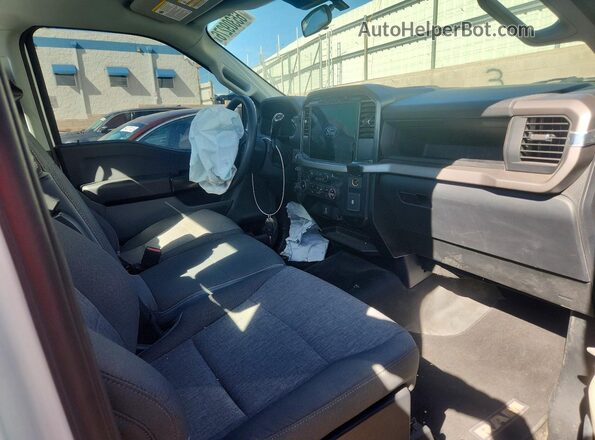 1FTMF1LP7RKE95992 2024 FORD F150 Белый Вид задних сидений