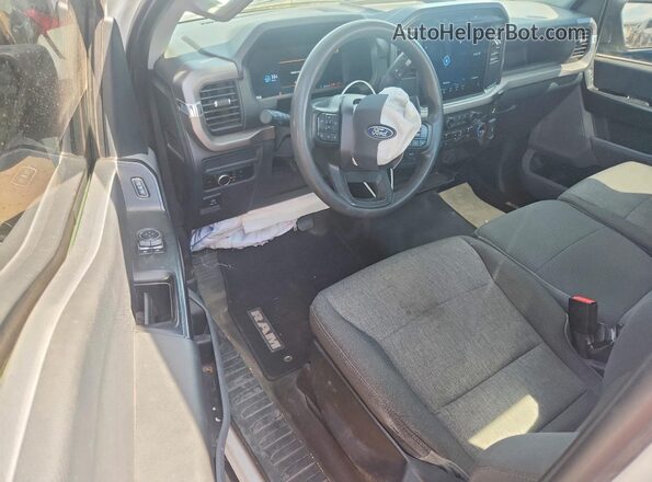 1FTMF1LP7RKE95992 2024 FORD F150 Белый Вид панели приборов
