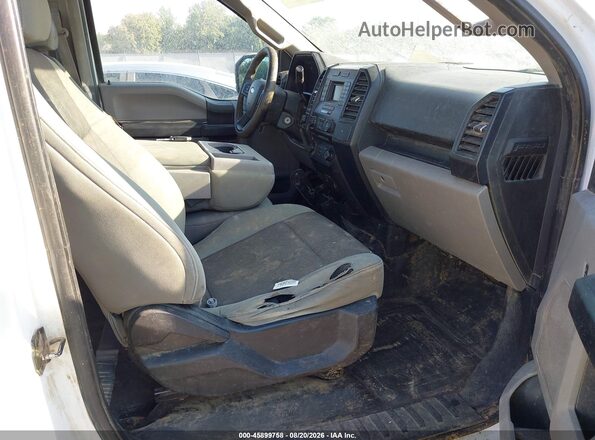 1FTNF1EG8GKF34412 2016 FORD F150 White Front interior view