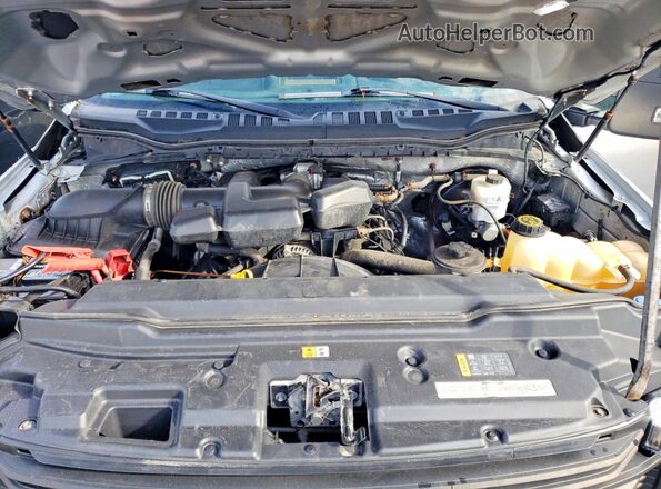 1FTRF3B65HEF41567 2017 FORD F350 Silver Вид задньої частини салону