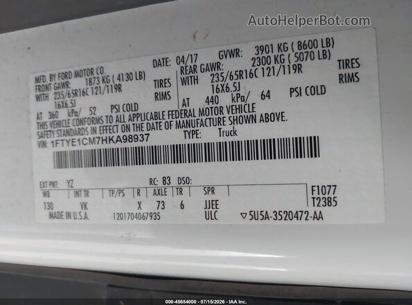 1FTYE1CM7HKA98937 2017 FORD TRANSIT-150 White Vista del compartimento del motor