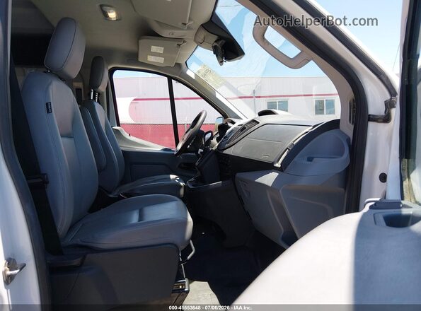 1FTYE1ZM7JKA99776 2018 FORD TRANSIT-150 Белый Вид салона спереди