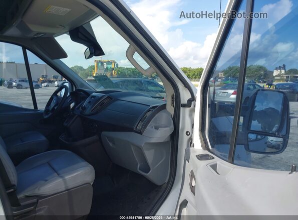 1FTYE2CM2HKA55113 2017 FORD TRANSIT-150 White Front interior view