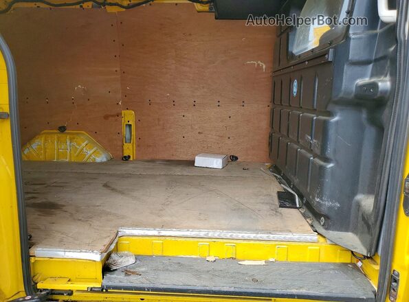 1FTYR1YM0HKA29083 2017 FORD TRANSIT Yellow Vista de los asientos traseros