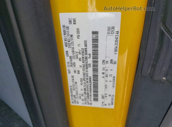 1FTYR1YM0HKA29083 2017 FORD TRANSIT Yellow Vista del compartimento del motor