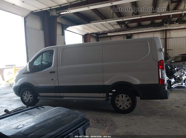 1FTYR1YM9JKA46809 2018 FORD TRANSIT-250 White Widok wnętrza 360 stopni
