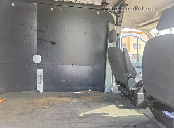 1FTYR2CM9JKA13063 2018 FORD TRANSIT White Հետևի նստատեղերի տեսք