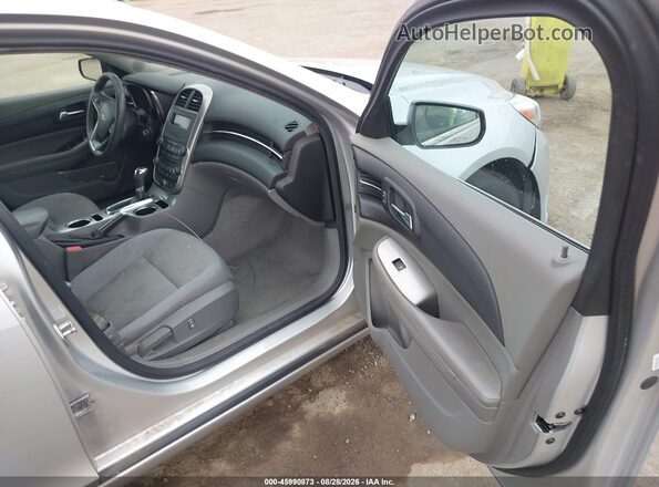 1G11A5SA3GU162768 2016 CHEVROLET MALIBU Silver Вид салону спереду