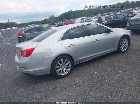 1G11E5SA8GF107001 2016 CHEVROLET MALIBU Серебряный Задняя правая четверть