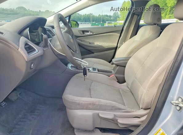 1G1BC5SM0J7144629 2018 CHEVROLET CRUZE Blue Вид салону спереду