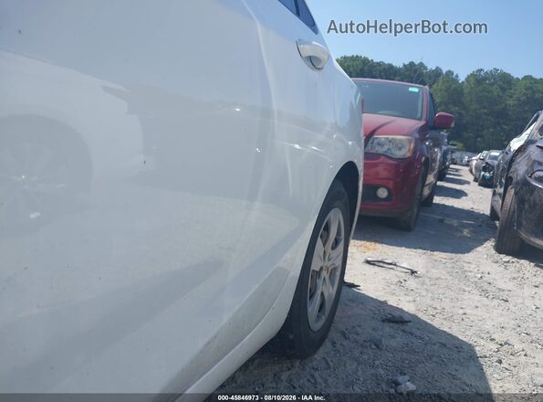 1G1BC5SM0J7205591 2018 CHEVROLET CRUZE White Widok z przodu