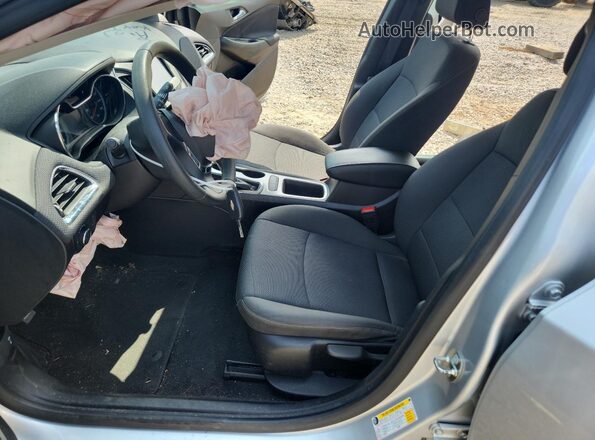 1G1BC5SM4J7215170 2018 CHEVROLET CRUZE Silver Вид салону спереду