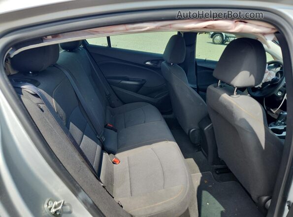 1G1BC5SM4J7215170 2018 CHEVROLET CRUZE Silver Вид задніх сидінь