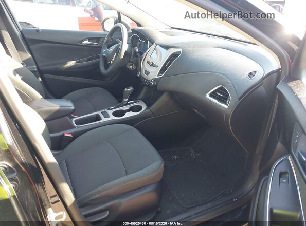 1G1BC5SM5H7211154 2017 CHEVROLET CRUZE Черный Вид салона спереди
