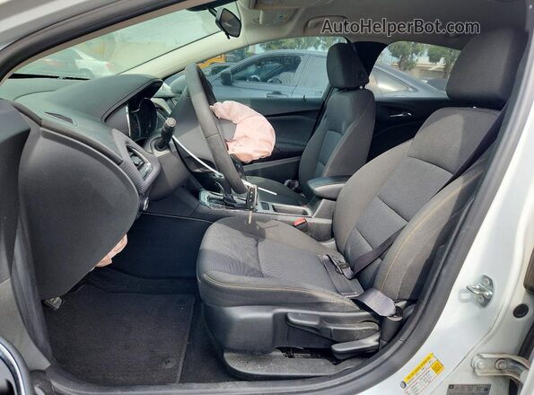 1G1BC5SM7G7243991 2016 CHEVROLET CRUZE Белый Вид салона спереди