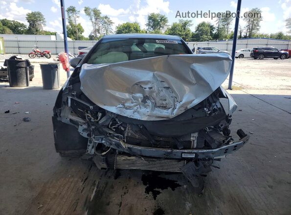1G1BC5SM7H7164239 2017 CHEVROLET CRUZE Silver Widok z przodu