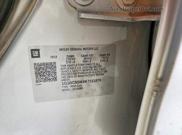 1G1BC5SMXK7111879 2019 CHEVROLET CRUZE Silver Vista de la etiqueta del VIN