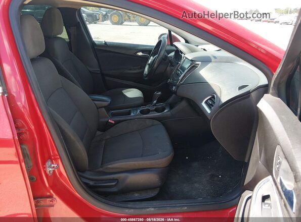 1G1BE5SM2H7264050 2017 CHEVROLET CRUZE Красный Вид салона спереди