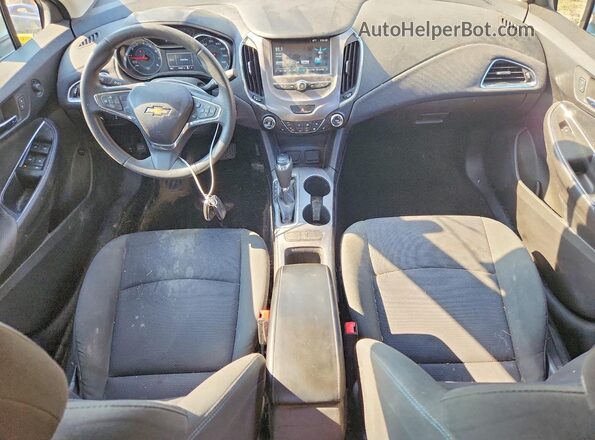 1G1BE5SM2J7113344 2018 CHEVROLET CRUZE Silver Вид панелі приладів