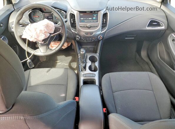 1G1BE5SM4J7234697 2018 CHEVROLET CRUZE Серебряный Вид панели приборов