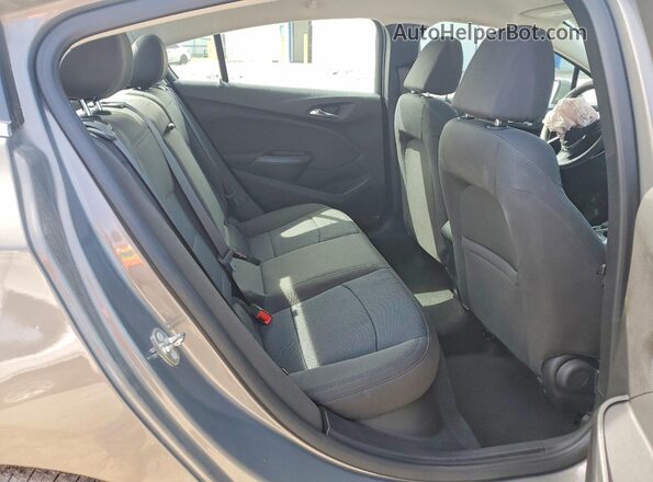 1G1BE5SM4J7234697 2018 CHEVROLET CRUZE Серебряный Вид задних сидений