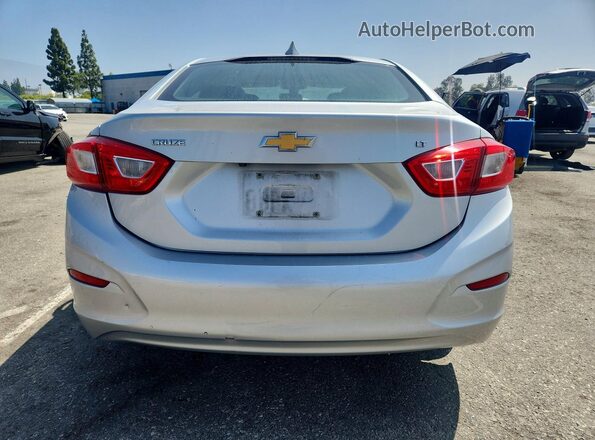 1G1BE5SM7J7132181 2018 CHEVROLET CRUZE Silver უკანა ხედი