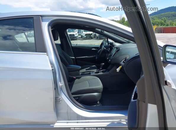 1G1BE5SM8H7204435 2017 CHEVROLET CRUZE Light Blue Front interior view