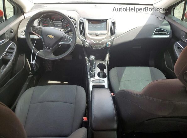 1G1BE5SM8H7228816 2017 CHEVROLET CRUZE Красный Вид панели приборов