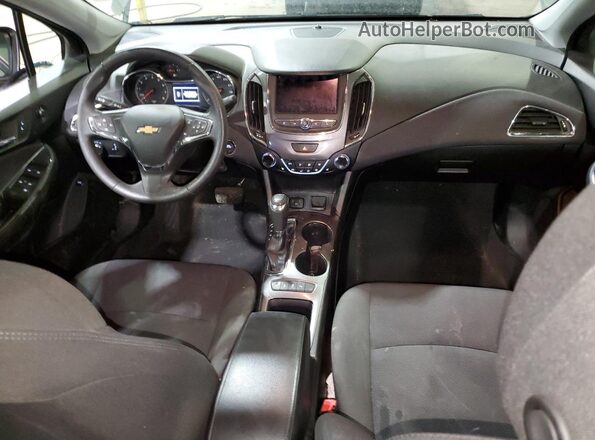 1G1BE5SM8K7121322 2019 CHEVROLET CRUZE Серебряный Вид панели приборов