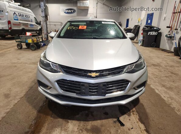 1G1BF5SM9J7208481 2018 CHEVROLET CRUZE Серебряный Вид спереди