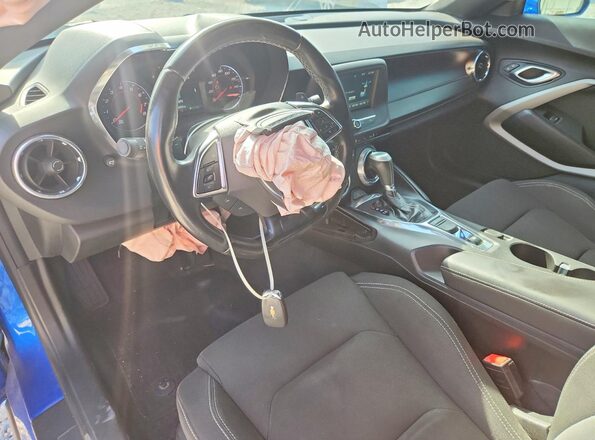 1G1FB1RS2J0166741 2018 CHEVROLET CAMARO Синий Вид панели приборов