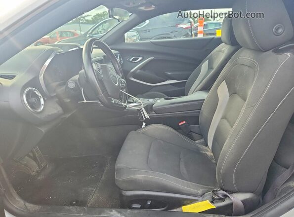 1G1FB1RS4H0199749 2017 CHEVROLET CAMARO Silver Вид салону спереду