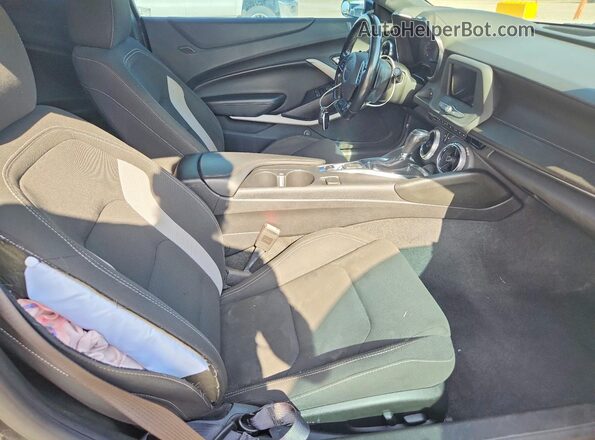 1G1FB1RX7L0126878 2020 CHEVROLET CAMARO Black Widok tylnych siedzeń