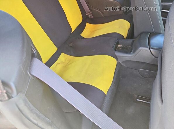 1G1FB3DS0H0153841 2017 CHEVROLET CAMARO Silver Widok tylnych siedzeń