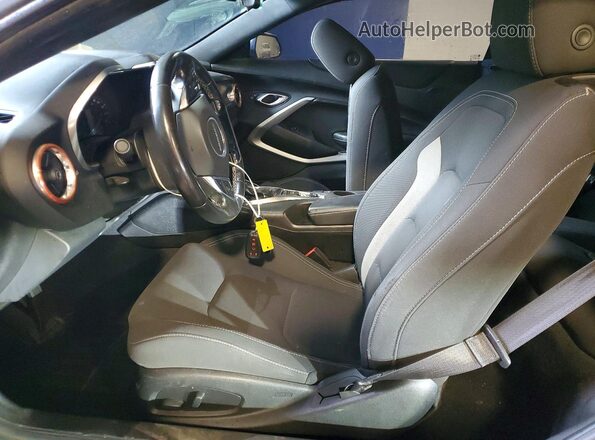 1G1FB3DS4J0116748 2018 CHEVROLET CAMARO Gray Front interior view