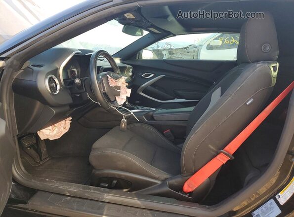 1G1FB3DSXR0106317 2024 CHEVROLET CAMARO Черный Вид салона спереди