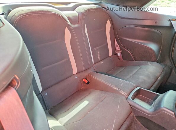 1G1FB3DX7H0211536 2017 CHEVROLET CAMARO Yellow Vista de los asientos traseros