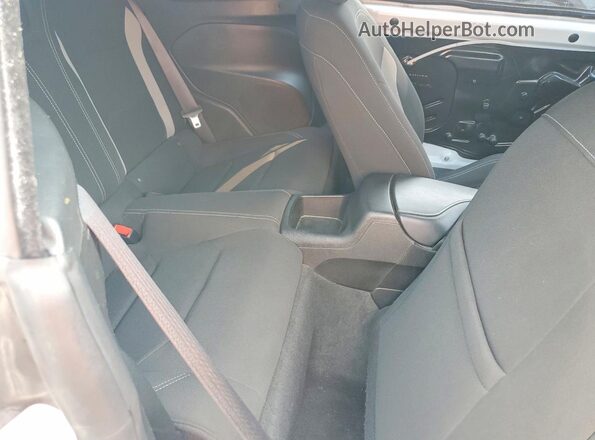 1G1FB3DX8P0142449 2023 CHEVROLET CAMARO Белый Вид задних сидений