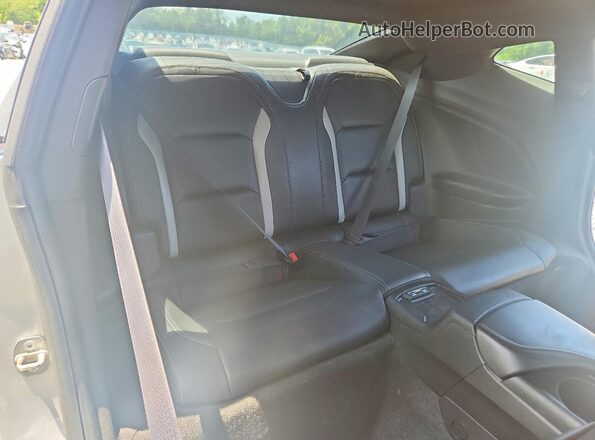 1G1FD1RS8J0108787 2018 CHEVROLET CAMARO Серебряный Вид задних сидений