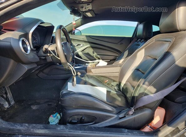 1G1FD1RS9H0169897 2017 CHEVROLET CAMARO Черный Вид салона спереди