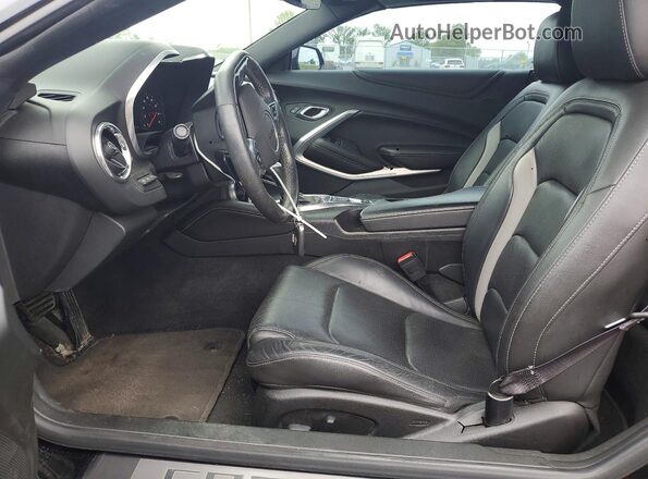 1G1FD3DS9H0111534 2017 CHEVROLET CAMARO Black Front interior view