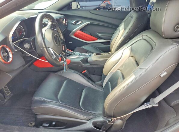 1G1FD3DX0P0136624 2023 CHEVROLET CAMARO Red წინა სალონის ხედი