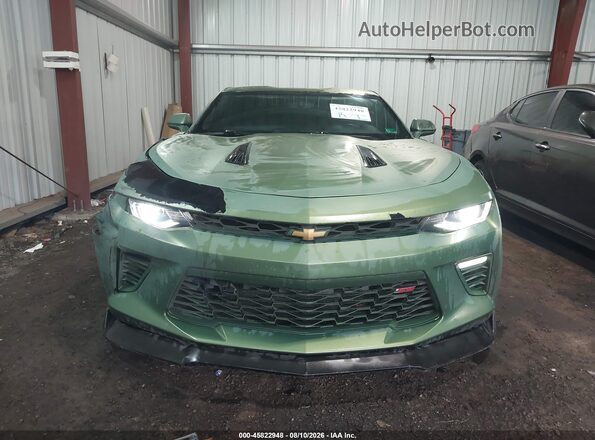 1G1FE1R75J0186517 2018 CHEVROLET CAMARO Green ხელსაწყოთა პანელის ხედი