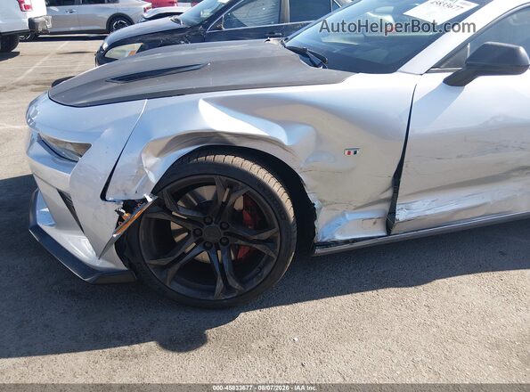 1G1FE1R76H0189940 2017 CHEVROLET CAMARO Silver Вид спереду