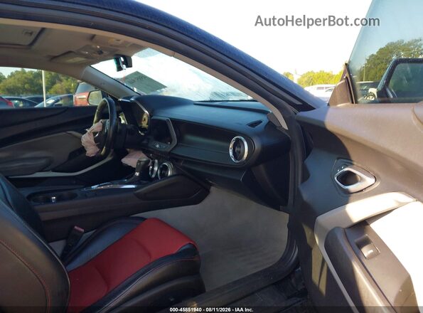 1G1FF1R70H0185489 2017 CHEVROLET CAMARO Black Front interior view