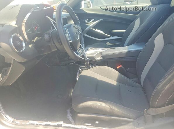 1G1FF1R75J0147827 2018 CHEVROLET CAMARO White წინა სალონის ხედი