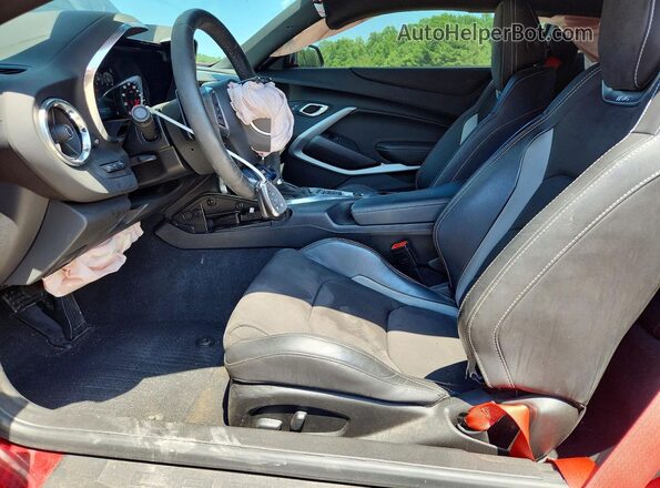 1G1FF1R79M0122305 2021 CHEVROLET CAMARO Red წინა სალონის ხედი