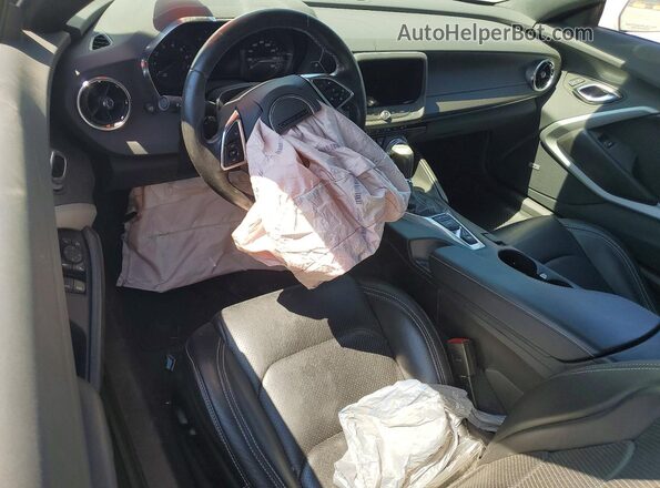 1G1FF3D77P0111231 2023 CHEVROLET CAMARO White Вид панелі приладів