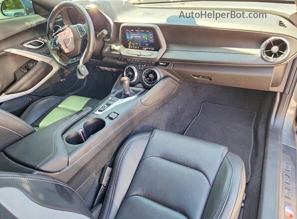 1G1FG1R72M0129030 2021 CHEVROLET CAMARO Gray Առջևի վահանակի տեսք