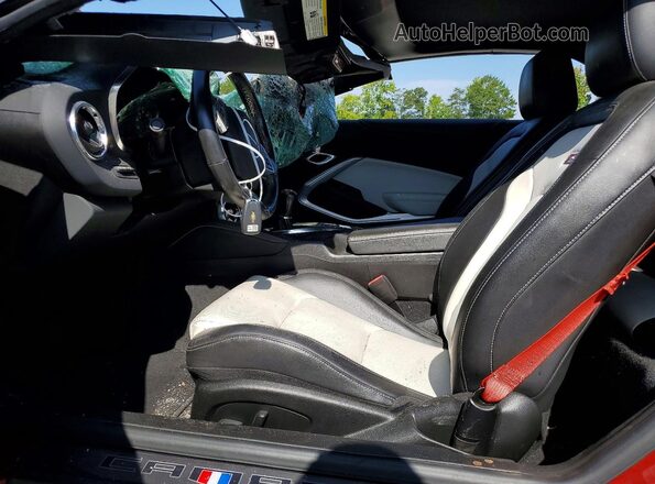 1G1FG3D70P0111827 2023 CHEVROLET CAMARO Burgundy Вид салону спереду